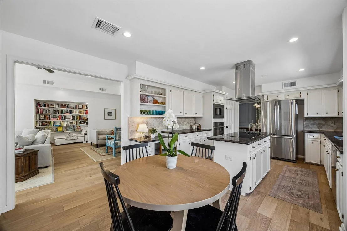 Photo of 2107 Ashgrove Drive