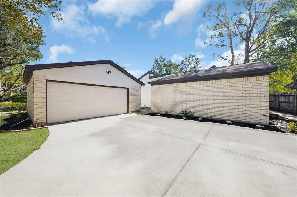 Photo of 307 Enchanted Trail Dr