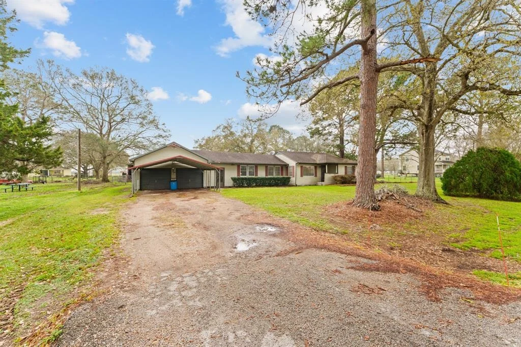 Photo of 12739 Roesler Road