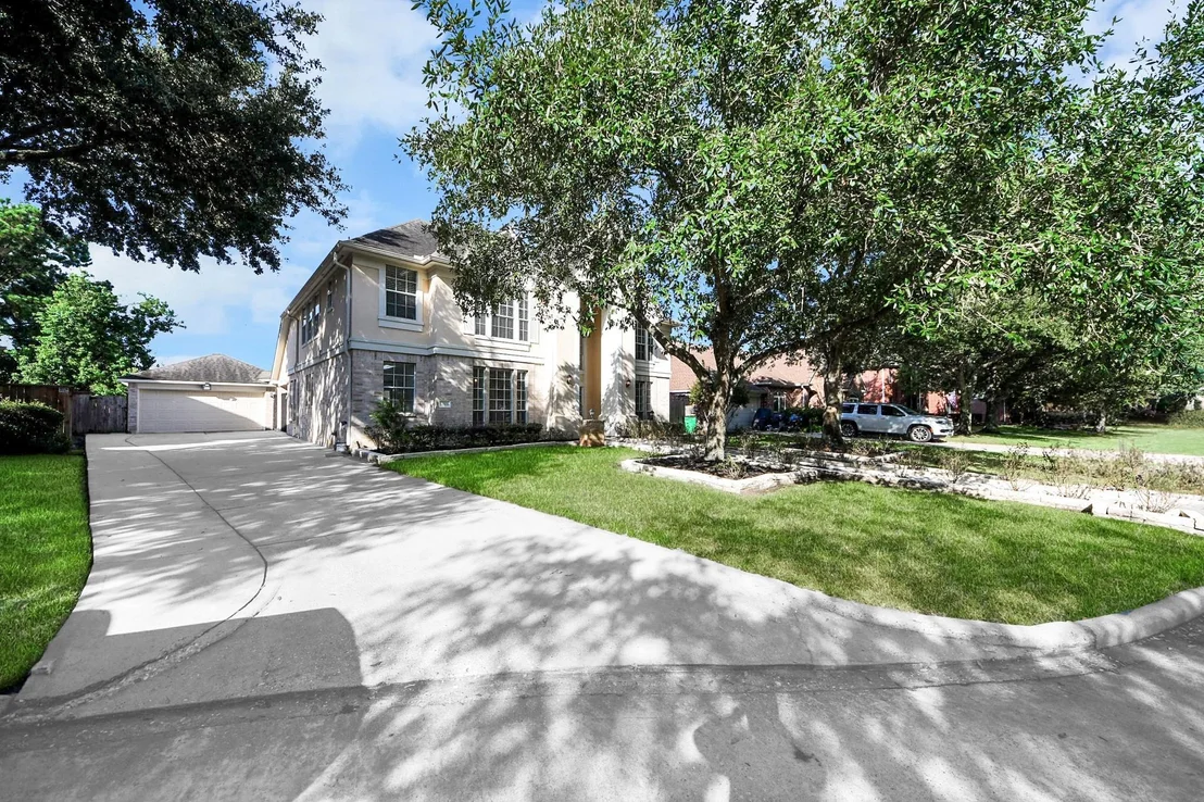 Photo of 20111 Biscayne Hill Court
