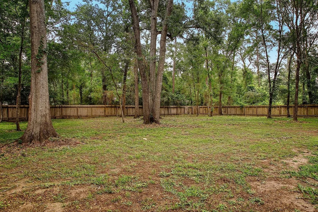 Photo of 25 Red Sable Point