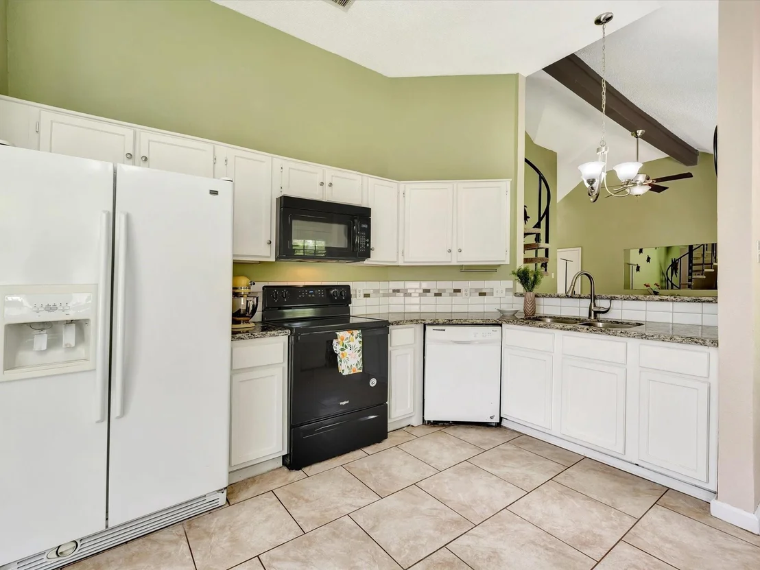 Photo of 5521 Winding Brook Drive