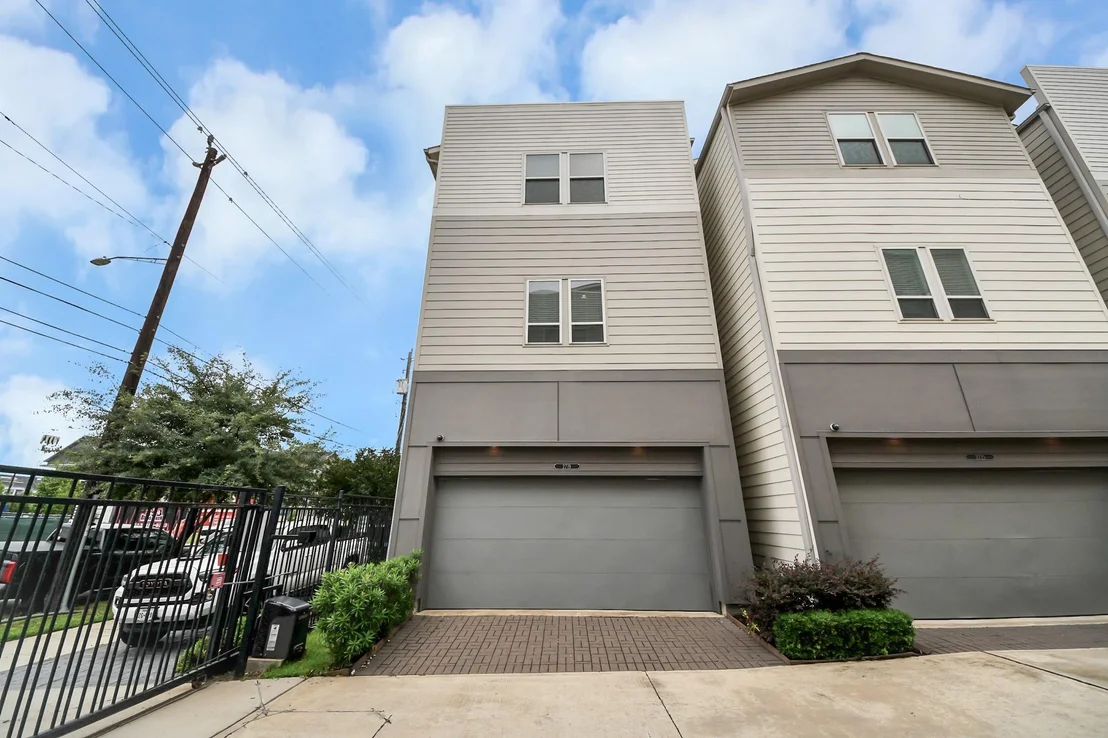 Photo of 2719 Clinton Drive