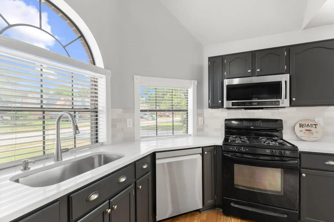 Photo of 21323 Deerhaven Drive