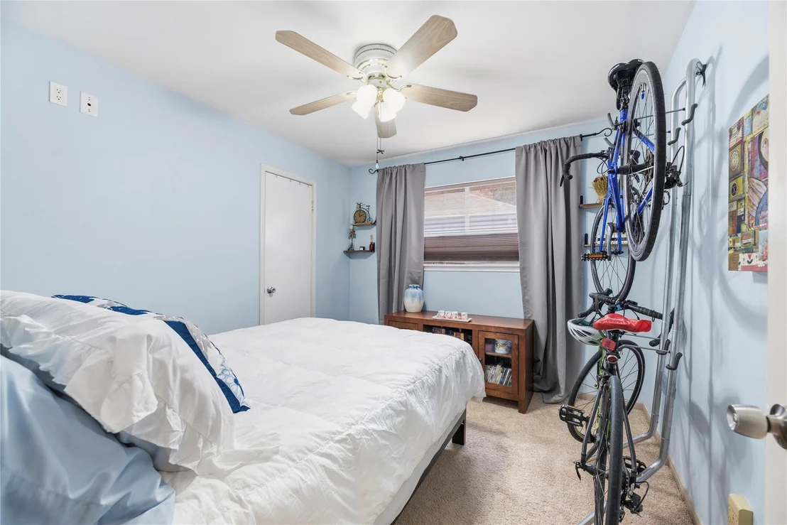 Photo of 14203 Wickersham Lane