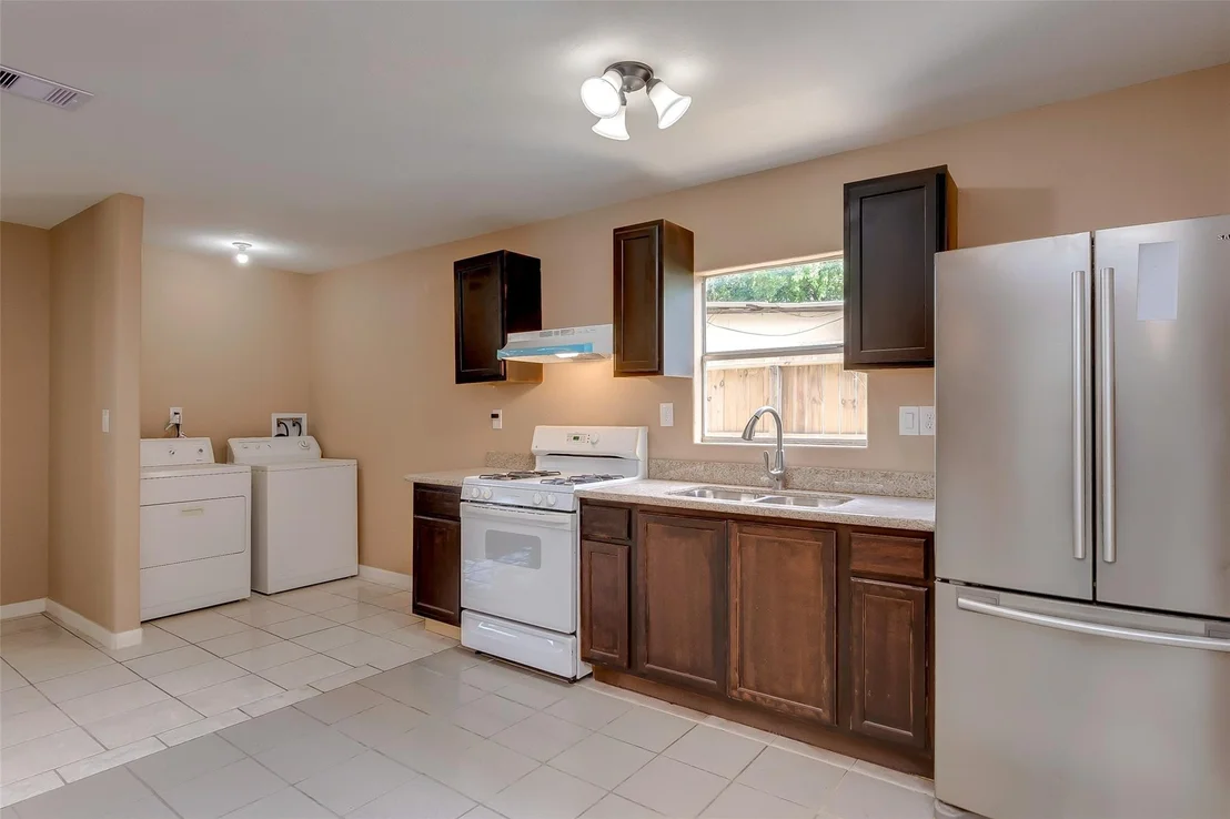 Photo of 3918 Cedar Hill Lane