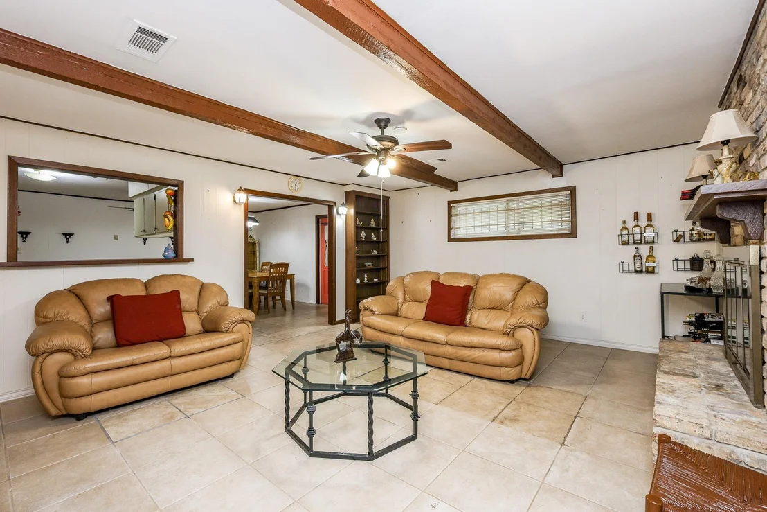 Photo of 6834 Hendon Lane