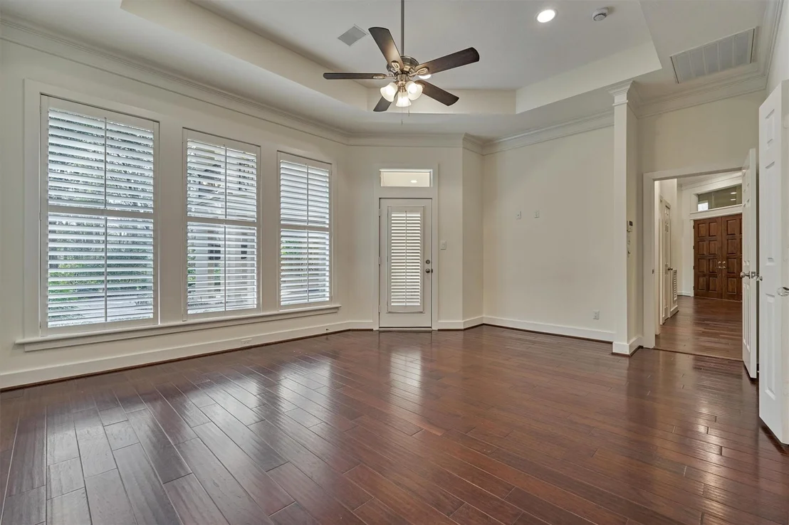 Photo of 43 Meadow Brook Place