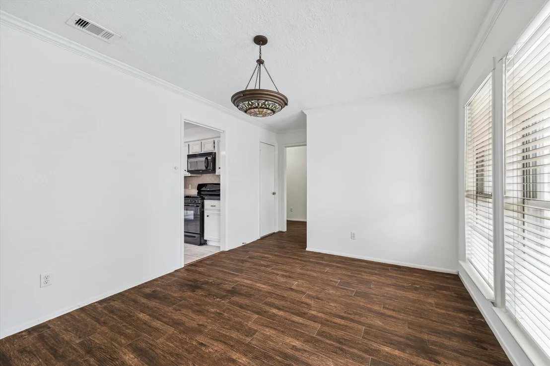 Photo of 607 Oak Harbor Drive
