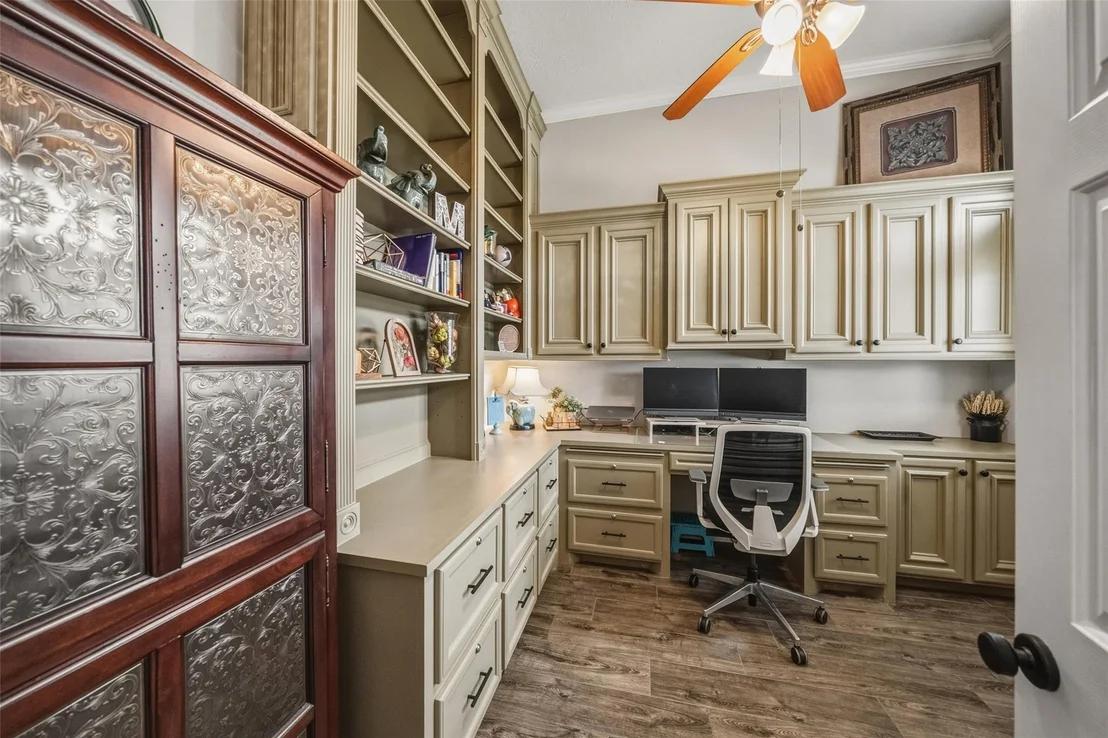 Photo of 5215 Samuels Drive