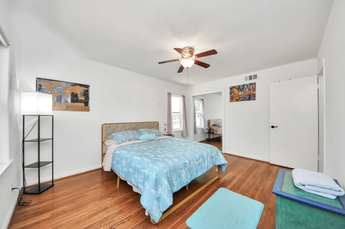 Photo of 5139 Beechnut Street