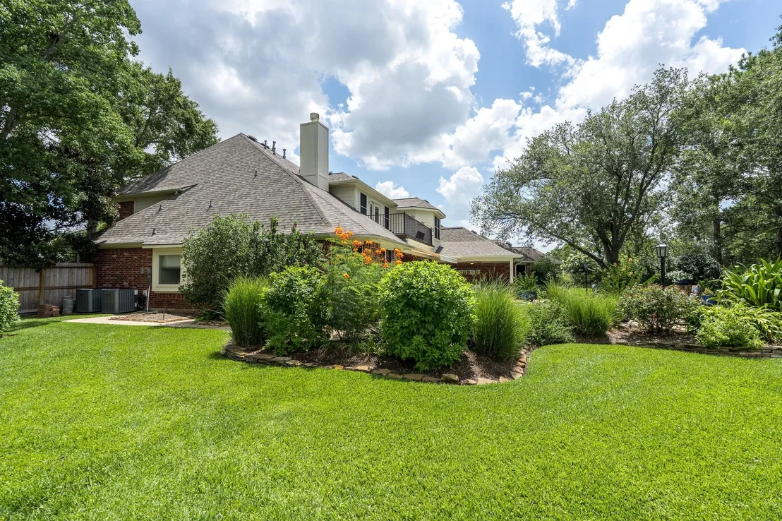 Photo of 15823 Lake Loop Drive