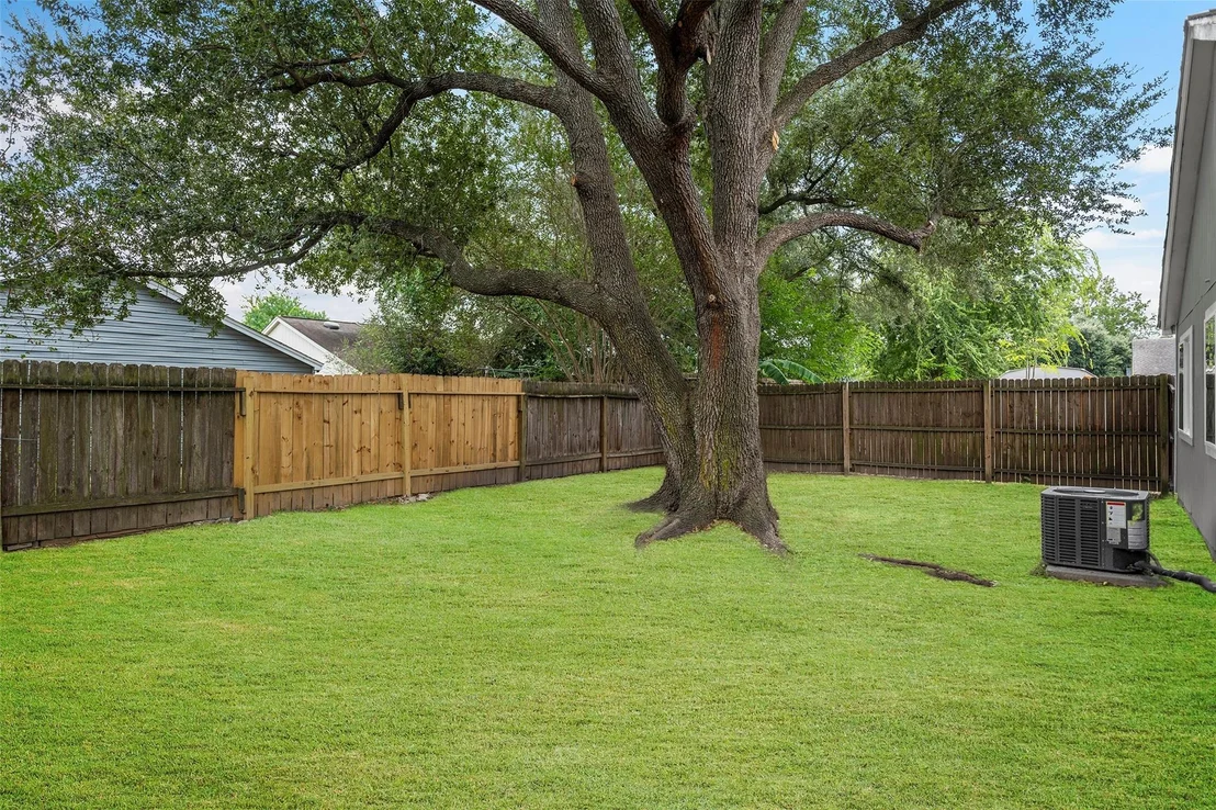 Photo of 7606 Pepperbrook Drive