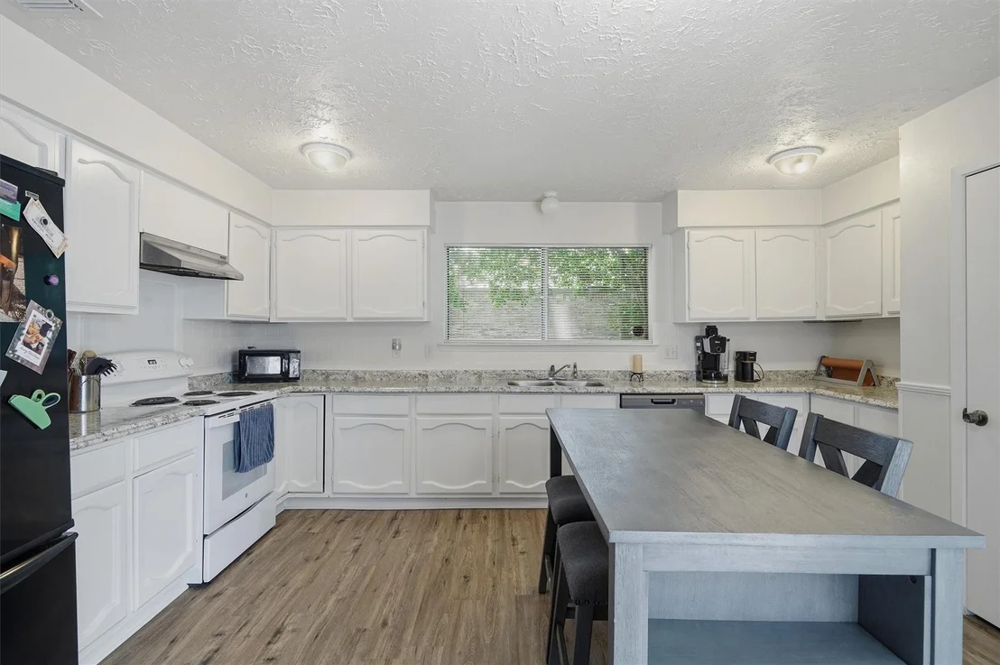 Photo of 16131 Highlander Drive