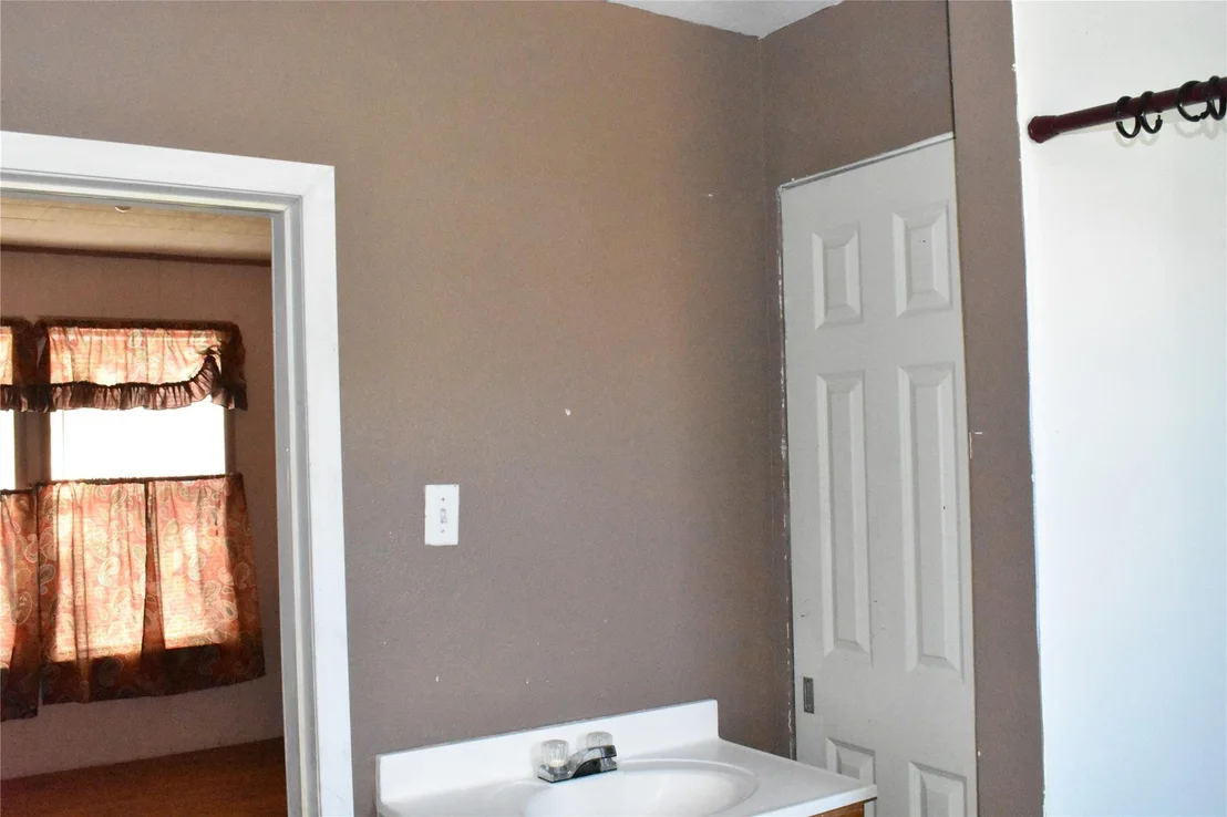 Photo of 22 N Avenue D