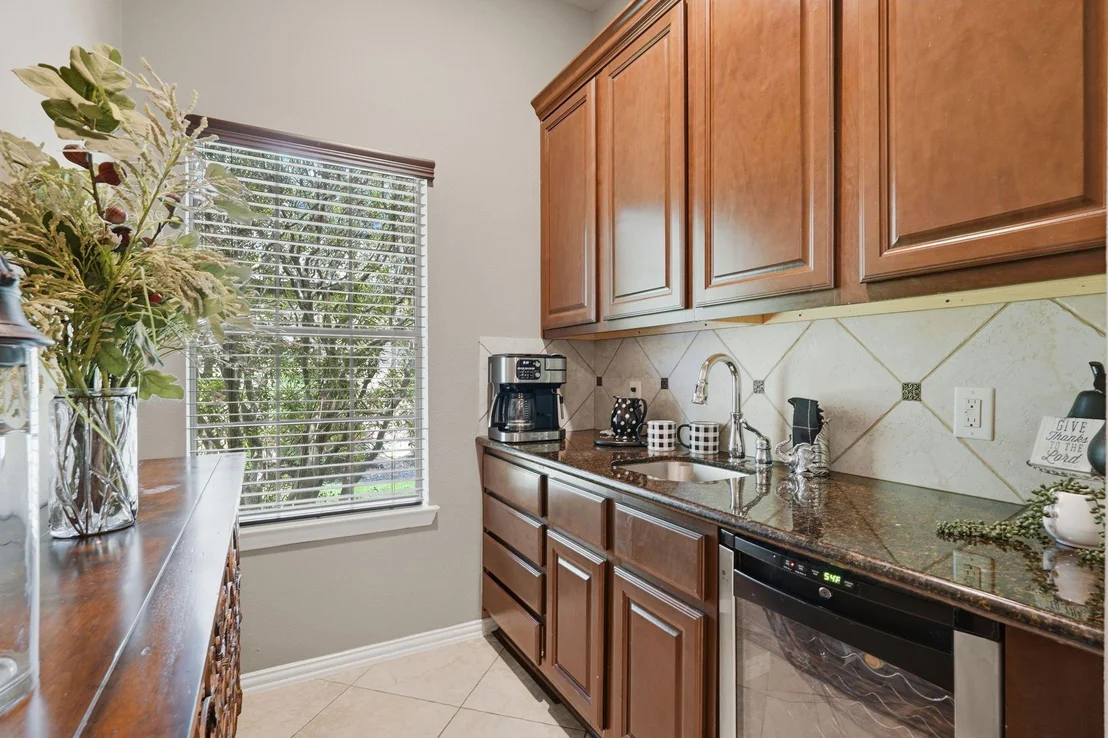Photo of 147 W Crystal Canyon Circle
