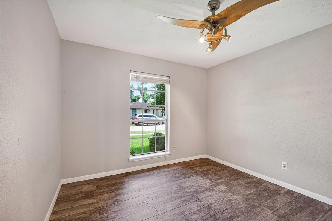 Photo of 1439 Middle Park Street