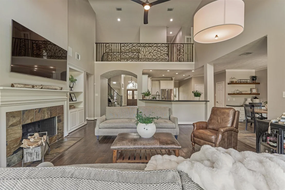Photo of 170 N Hazelcrest Circle