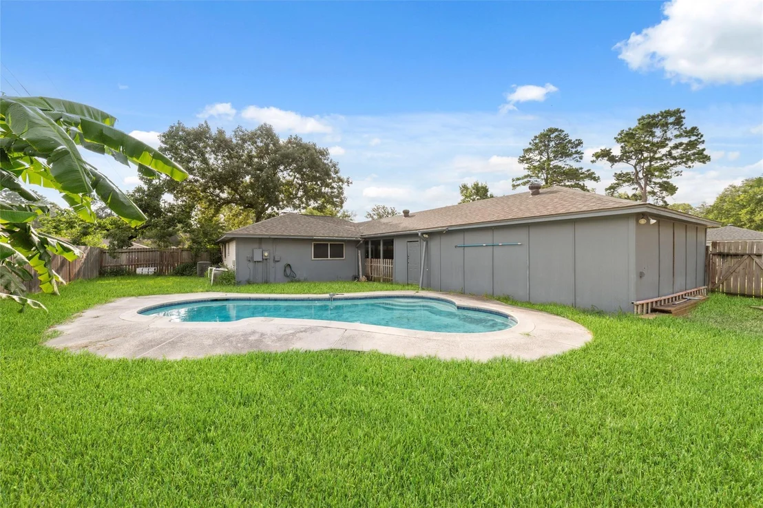 Photo of 23303 Canyon Lake Drive