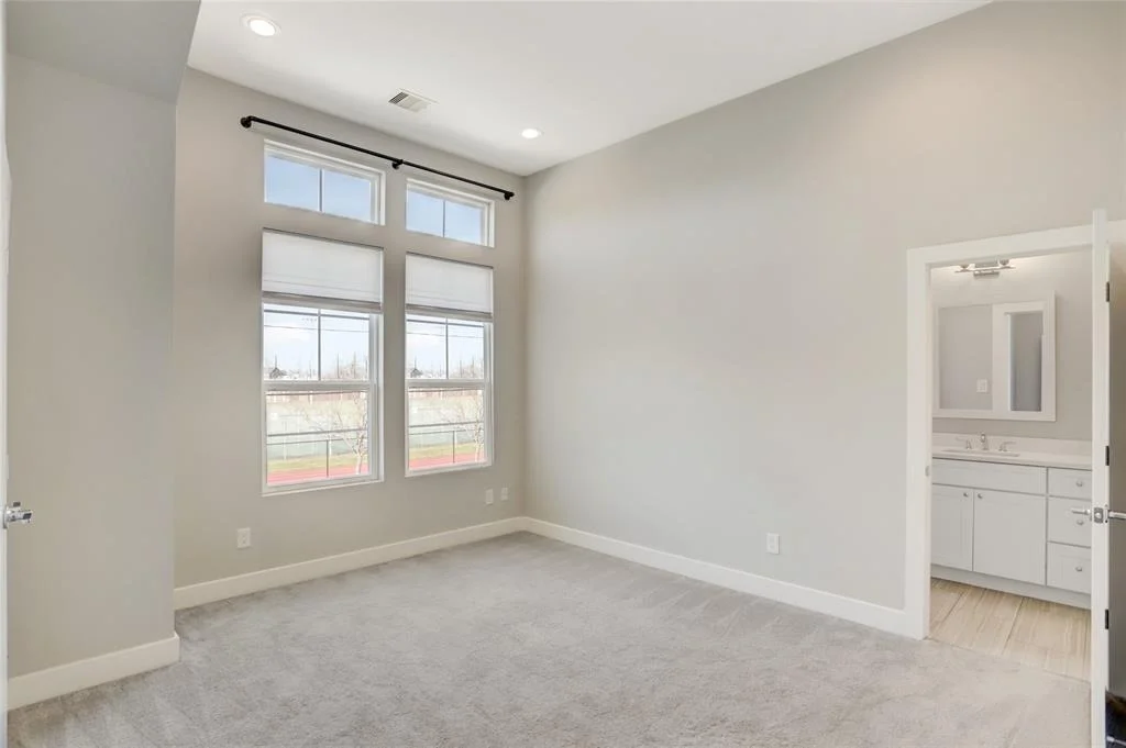 Photo of 2434 Cochran Street