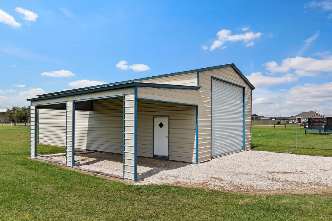 Photo of 5649 Pioneer Trail