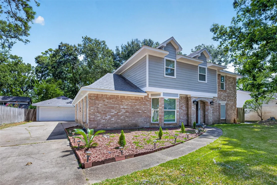 Photo of 2227 Pine River Drive