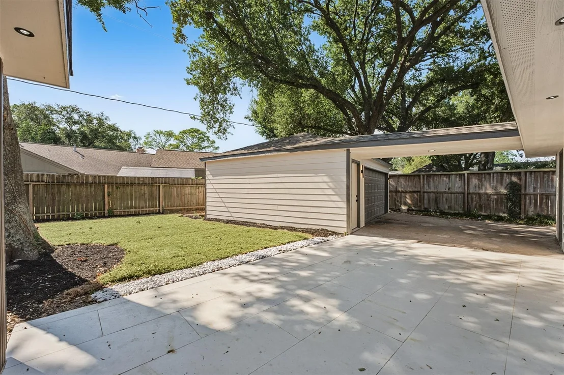 Photo of 2807 Shadowdale Drive