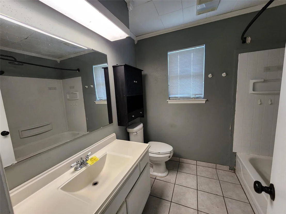 Photo of 6118 Linnhaven Drive