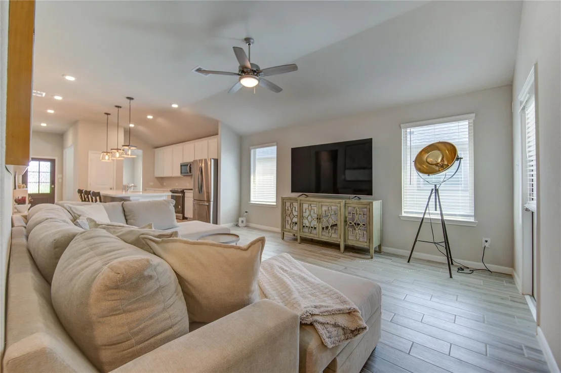 Photo of 5011 Yellow Rays Trail