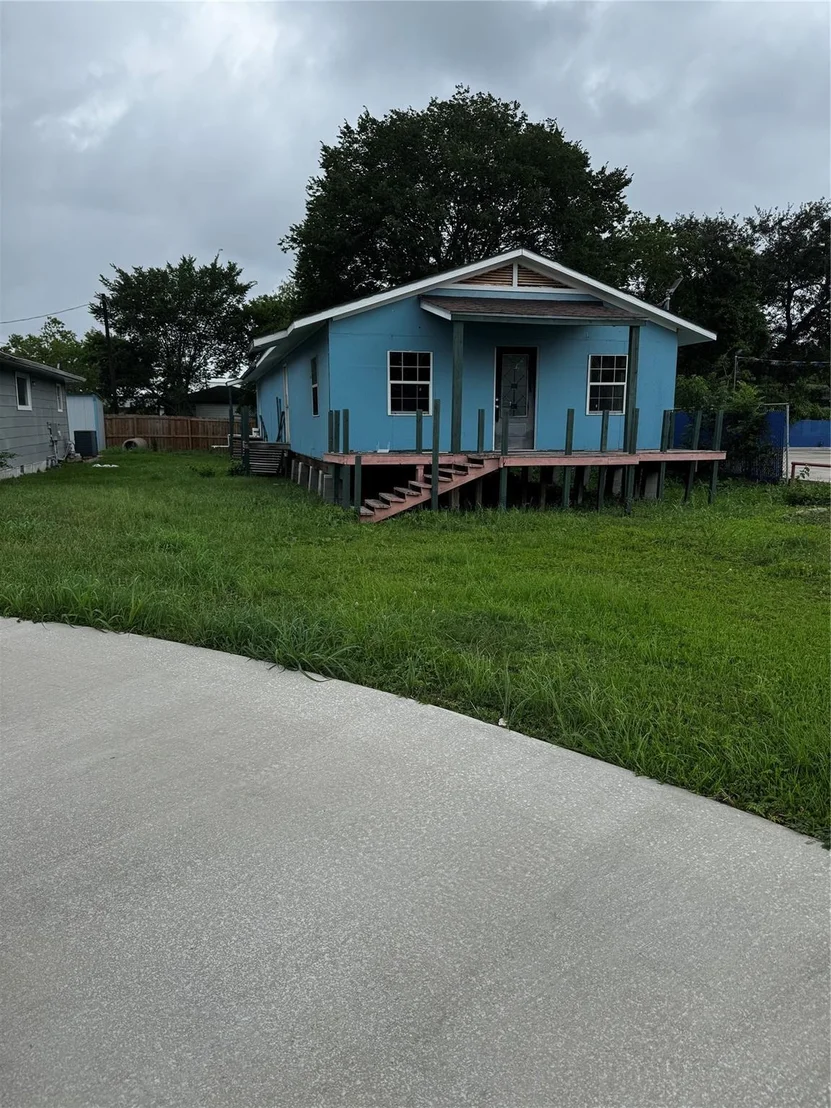 Photo of 522 Grand Avenue