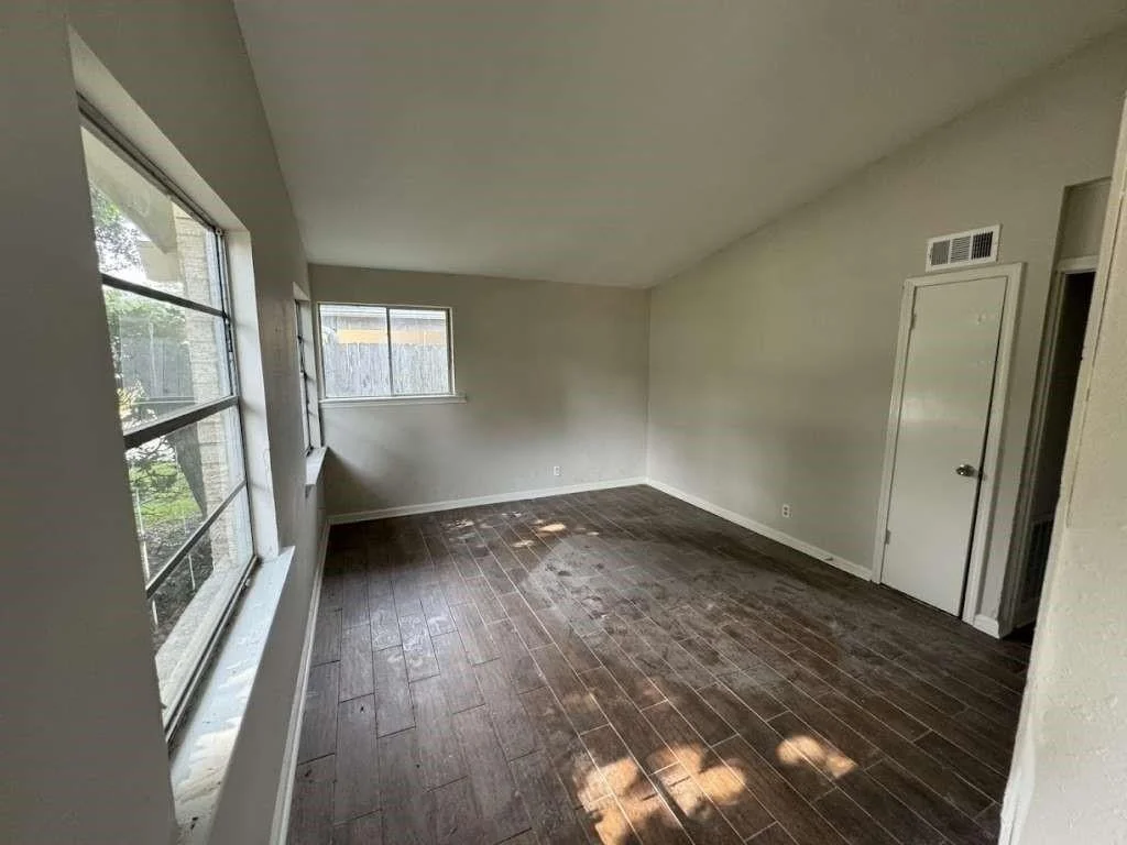 Photo of 270 Triangle Drive