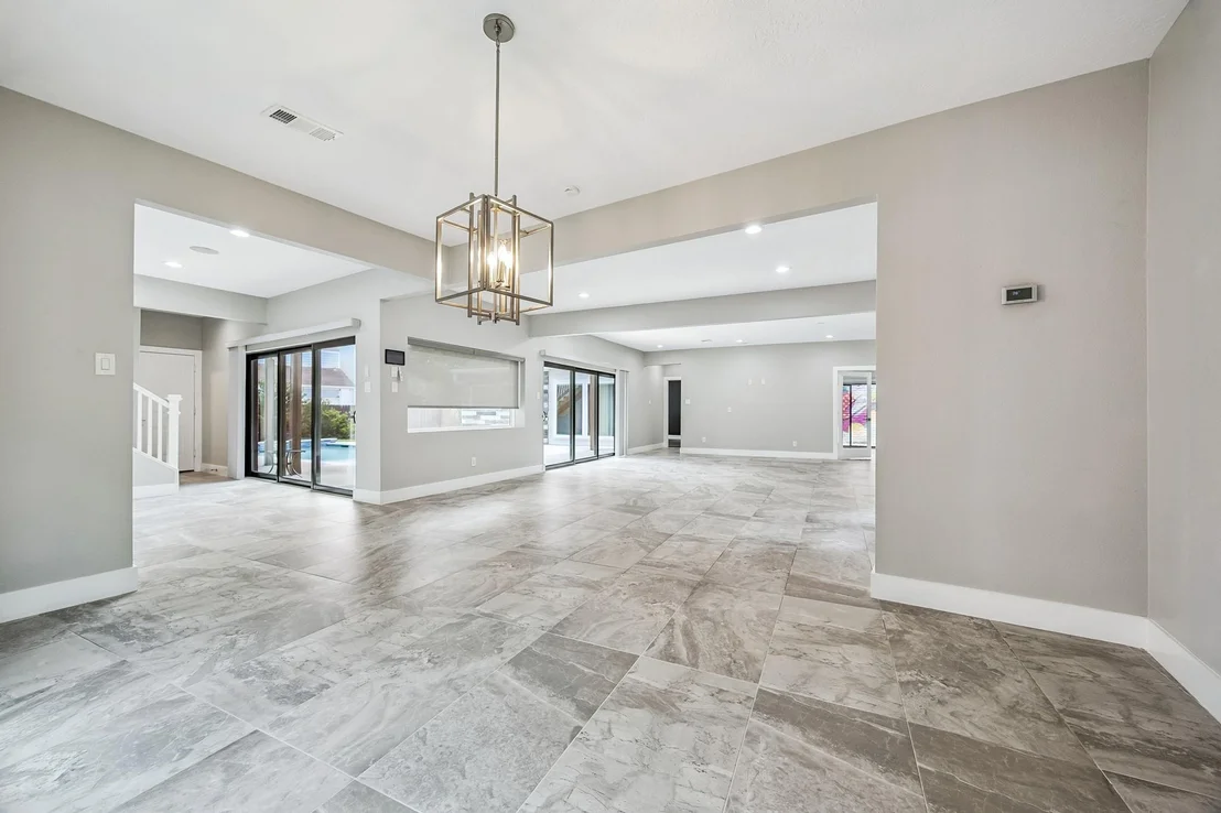 Photo of 922 Crossroads Drive