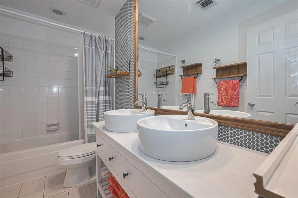 Photo of 4819 Whitby Circle