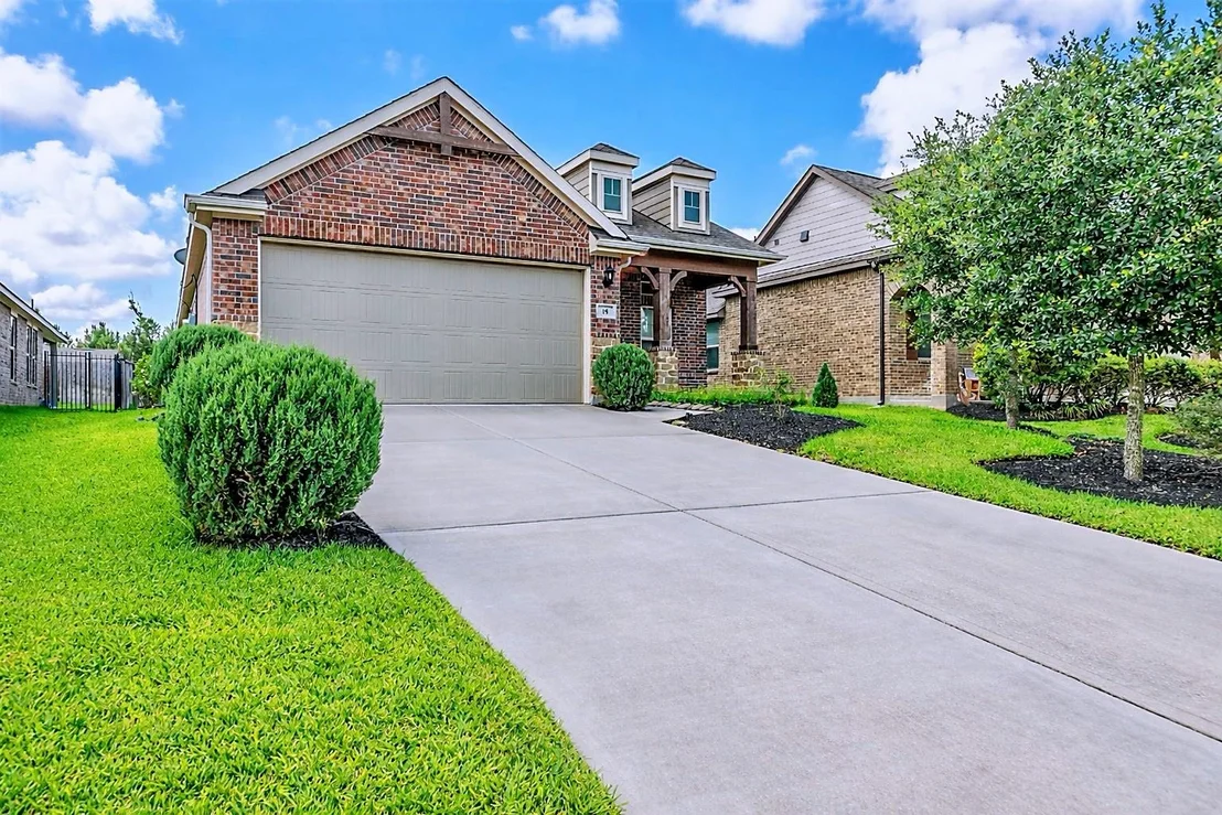 Photo of 15 Butternut Grove Place