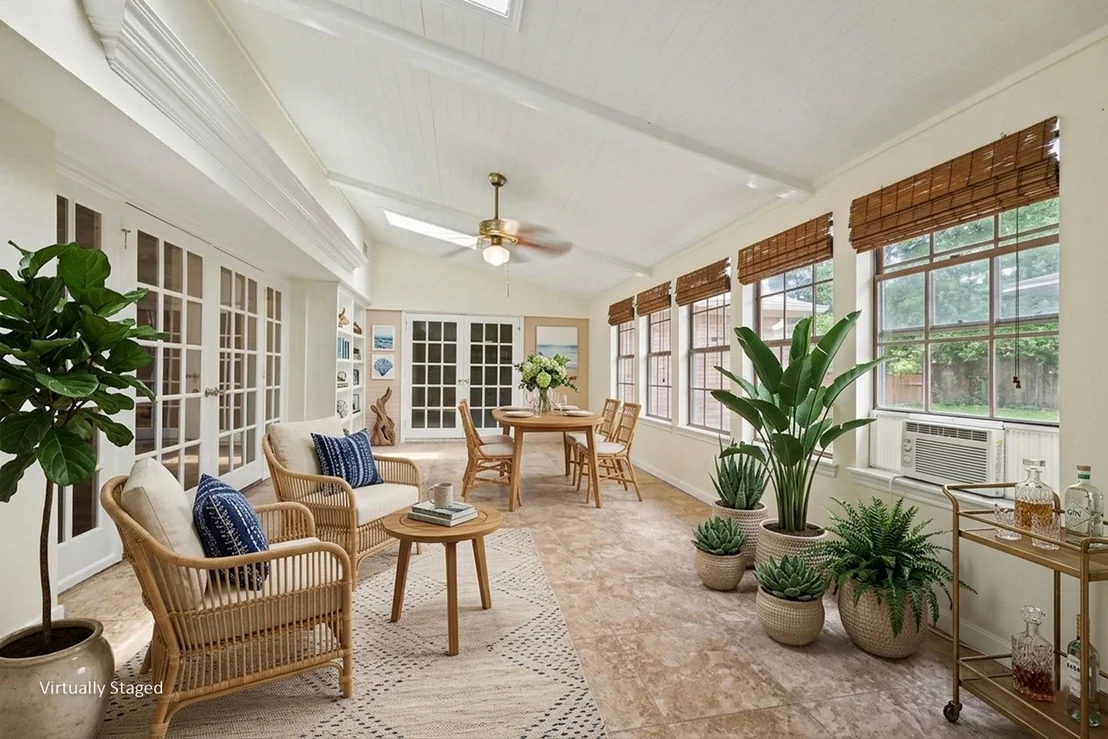 Photo of 26222 Oakhurst Drive