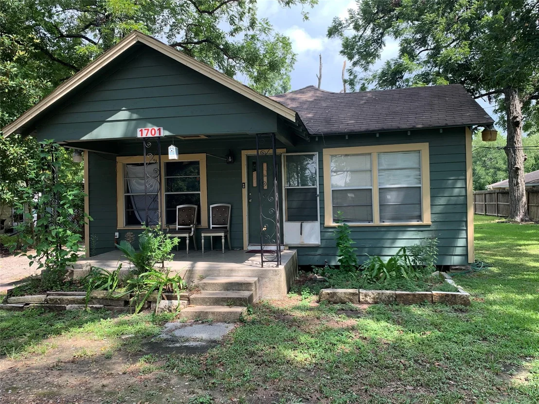 Photo of 1701 Priest Drive