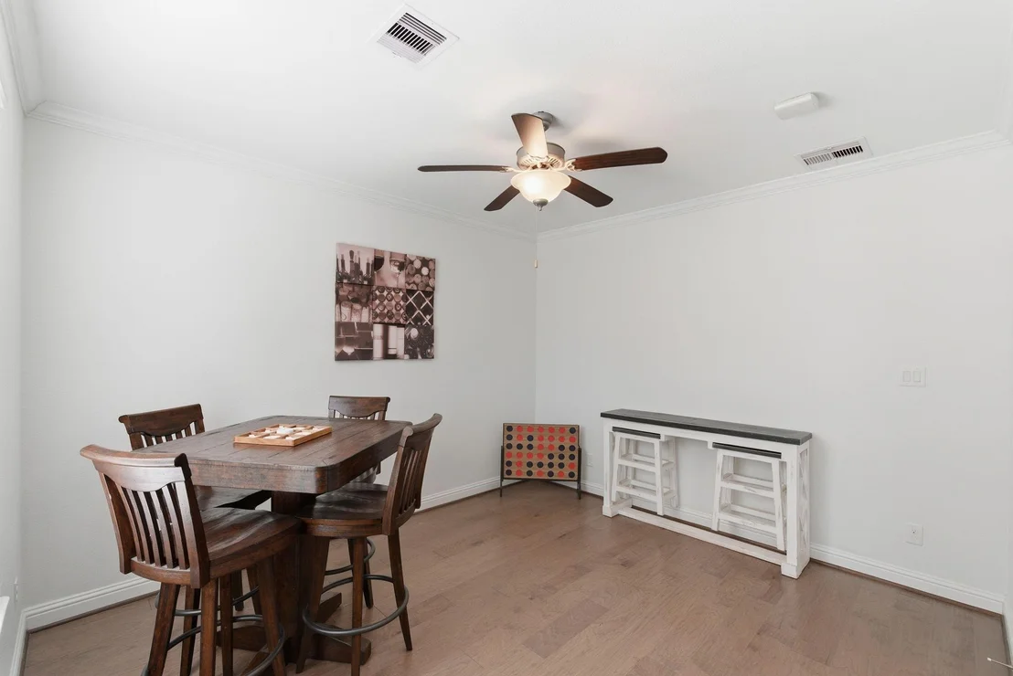 Photo of 3627 Pasteur Lane