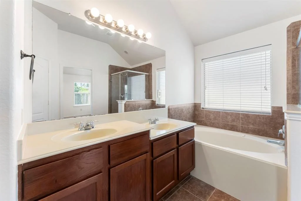 Photo of 28519 Lockeridge View Drive