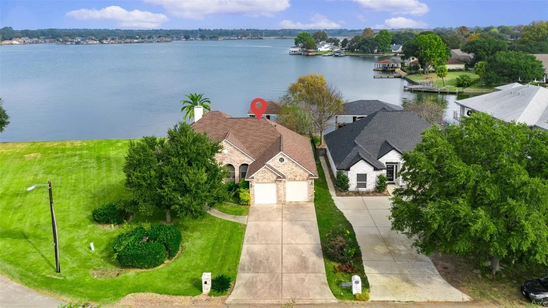 Photo of 14030 Shoreline Drive