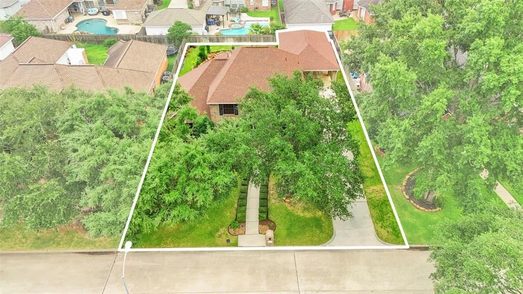 Photo of 18818 Forest Elms Drive