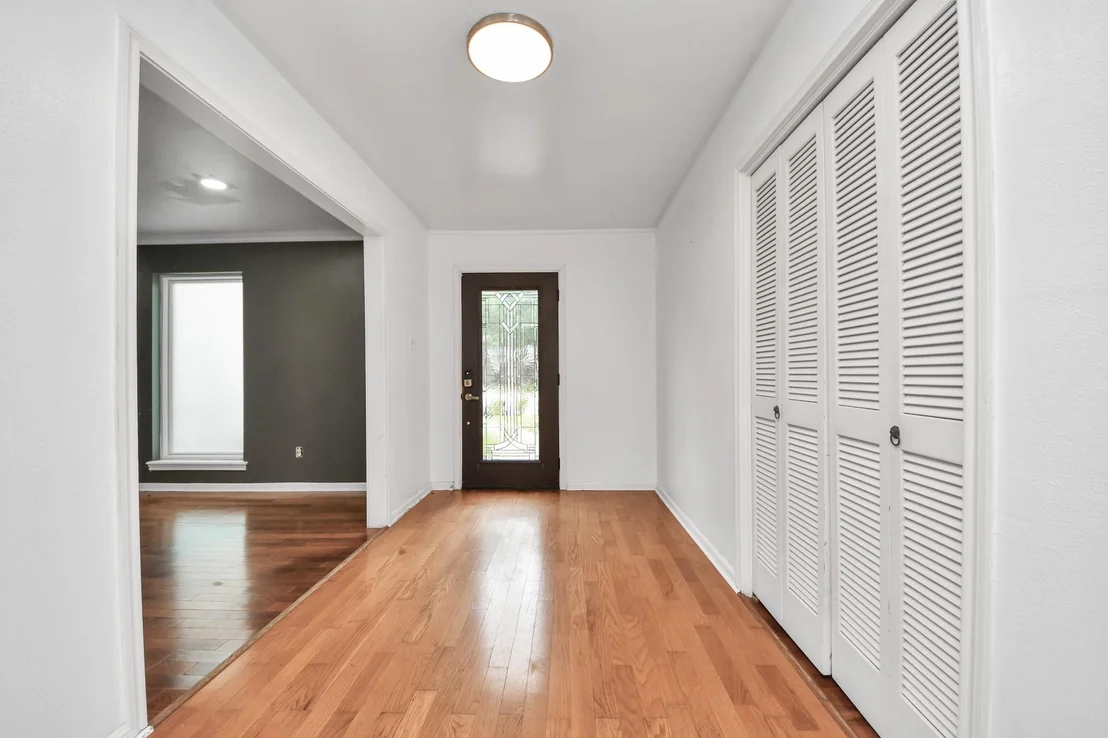 Photo of 5807 Foresthaven Drive