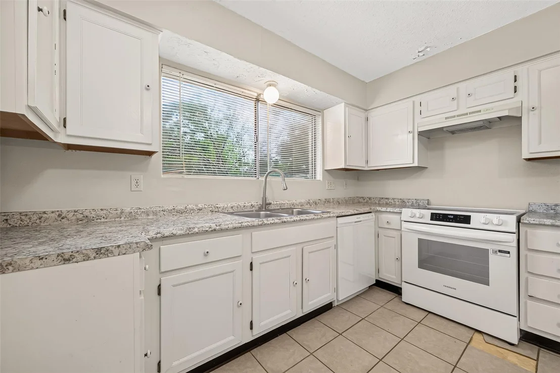 Photo of 18534 Sweetmeadow Drive