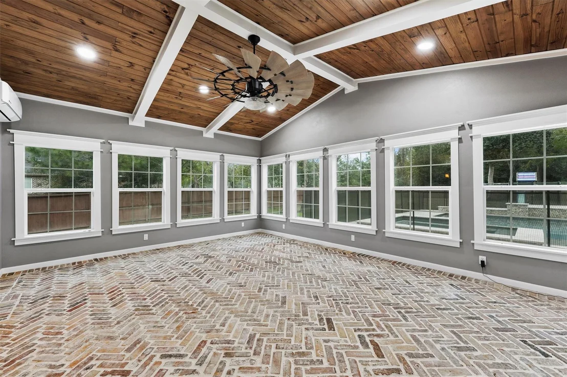 Photo of 610 Carriage View Lane