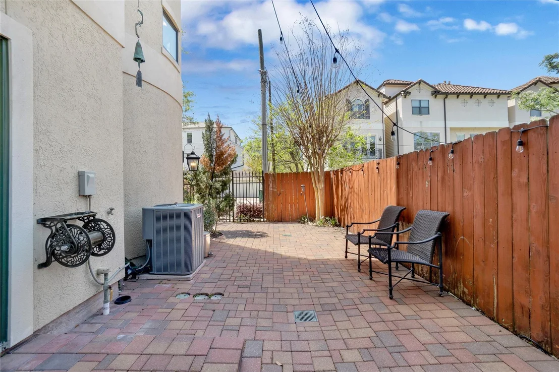 Photo of 1602 Fowler Street