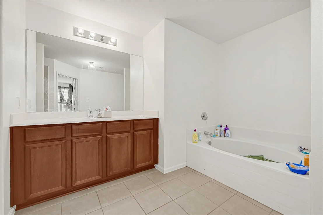 Photo of 106 Mojave Lane