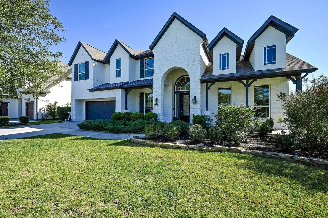 Photo of 34 Jaden Oaks Place