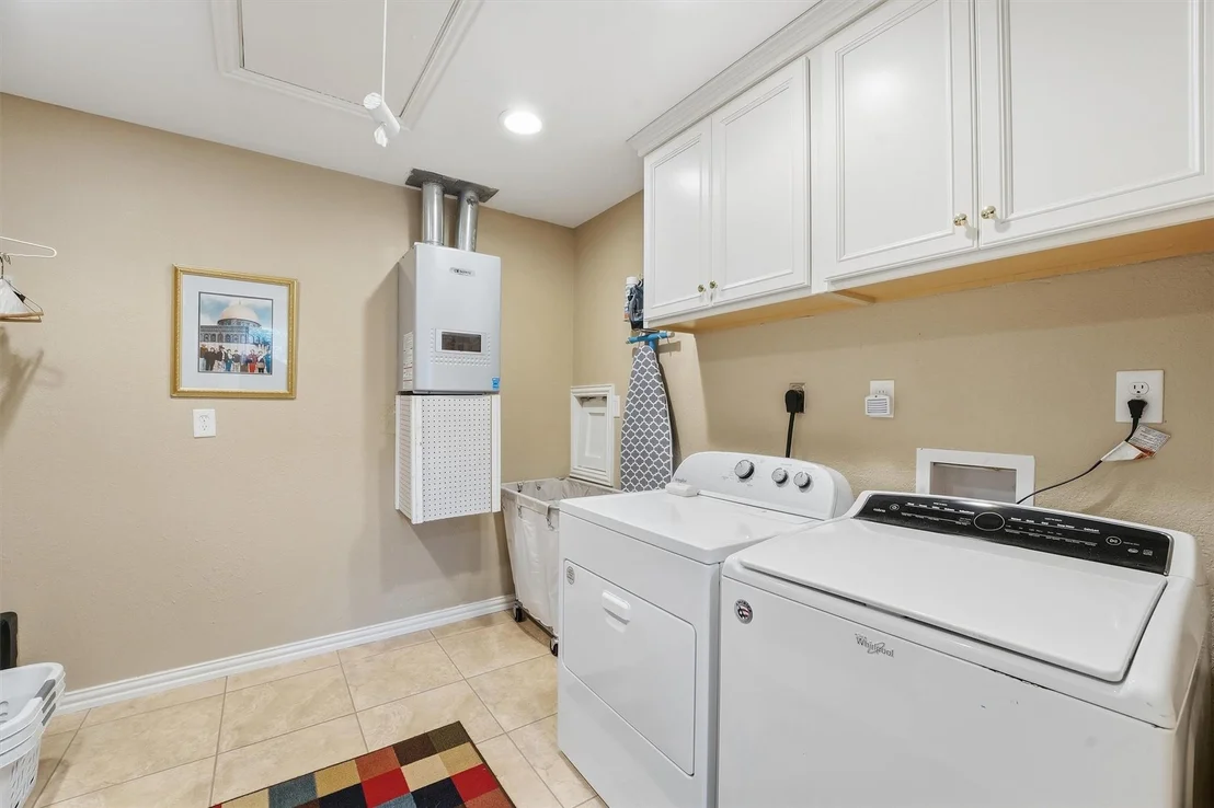 Photo of 18327 Shoreline Drive