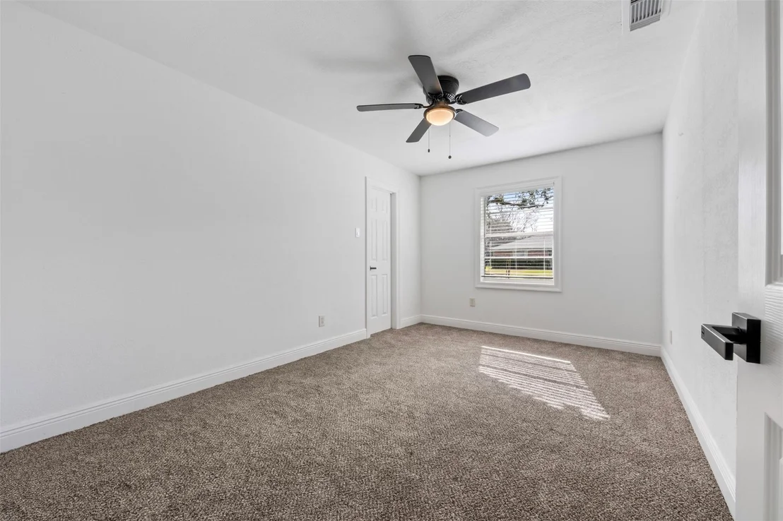 Photo of 5734 Farwell Drive