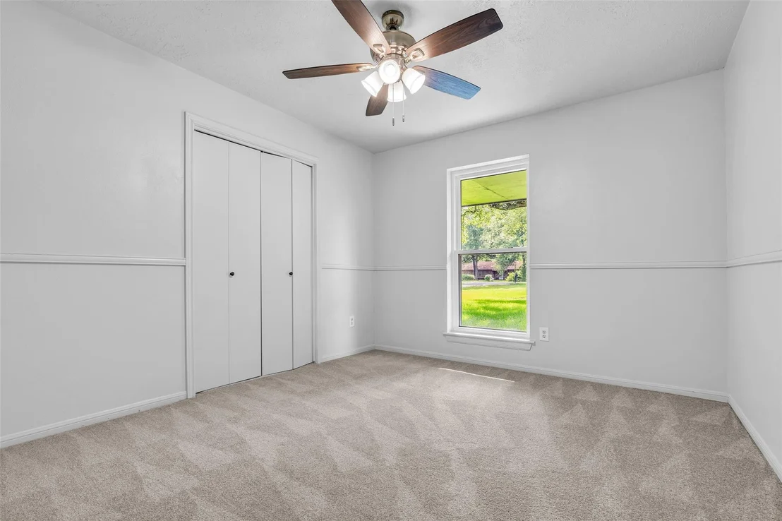 Photo of 20472 Lakeside Drive