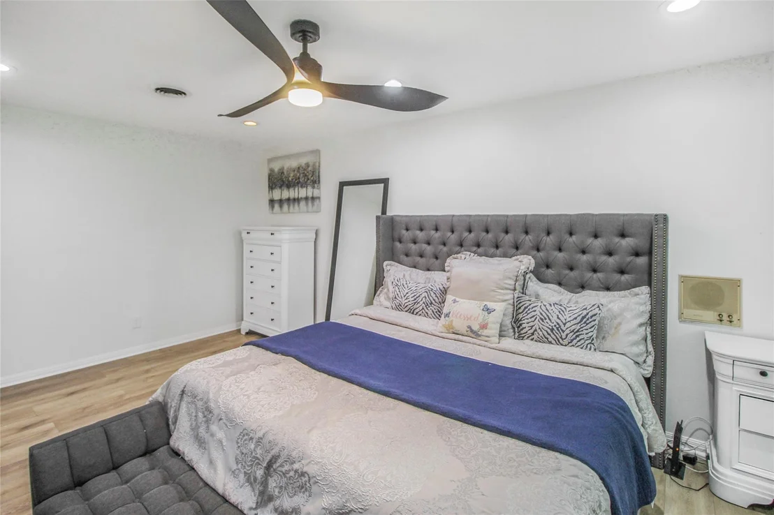 Photo of 536 Oak Drive